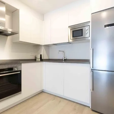 The Collection - Ilargi Apartment *